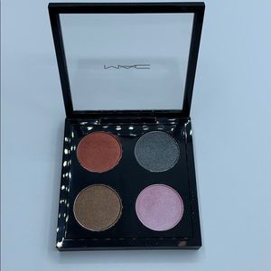 Mac eyeshadow palette
